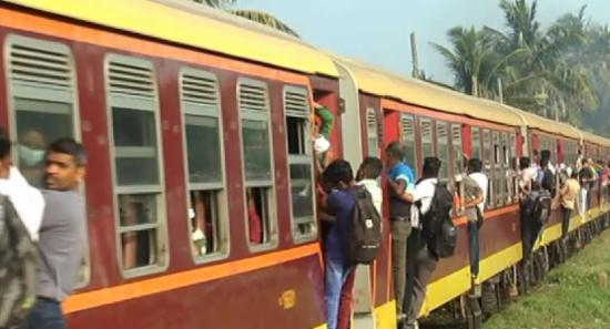 දුම්රිය රියැදුරන් වැඩවර්ජනය අත්හිටුවයි